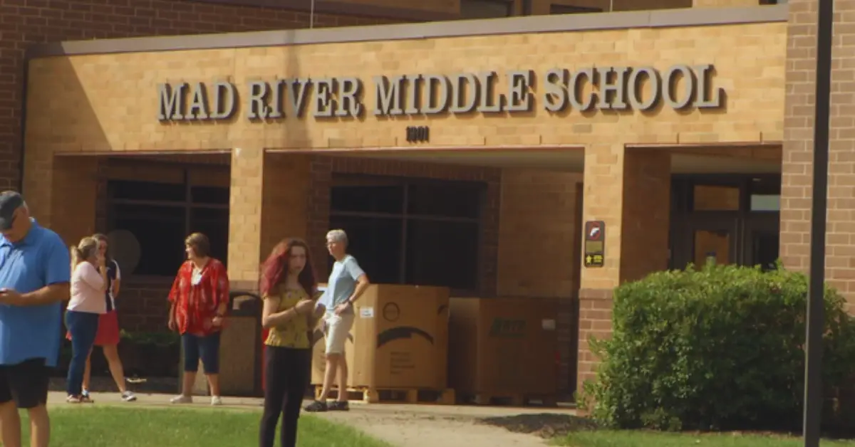 A Riverside School's Vape Pen Use Sends Students To The Hospital