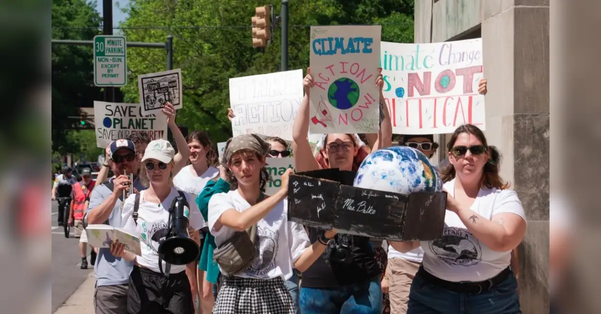 Virginia Students Demand Fossil Fuel Divestment, Universities Cite Complexity