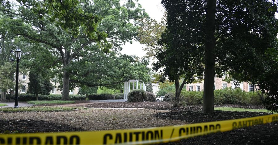 UNC Student Newspaper Publishes Texts Sent During Campus Shooting