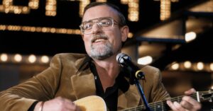Roger Whittaker Obituary